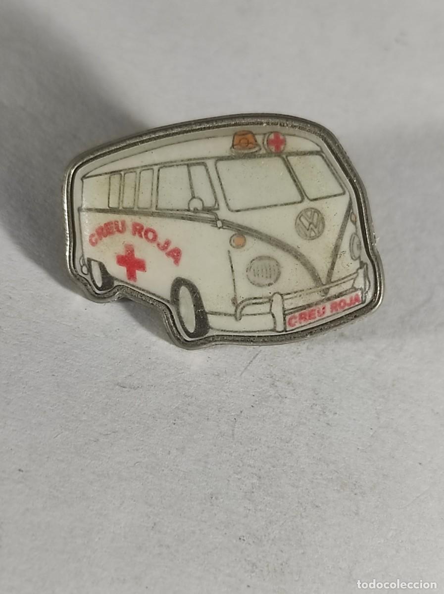 Pins de colecci&oacute;n: ANTIGUO PIN, PUBLICIDAD, CREU ROJA , CRUZ ROJA ,VOLKSWAGEN, VER FOTOS