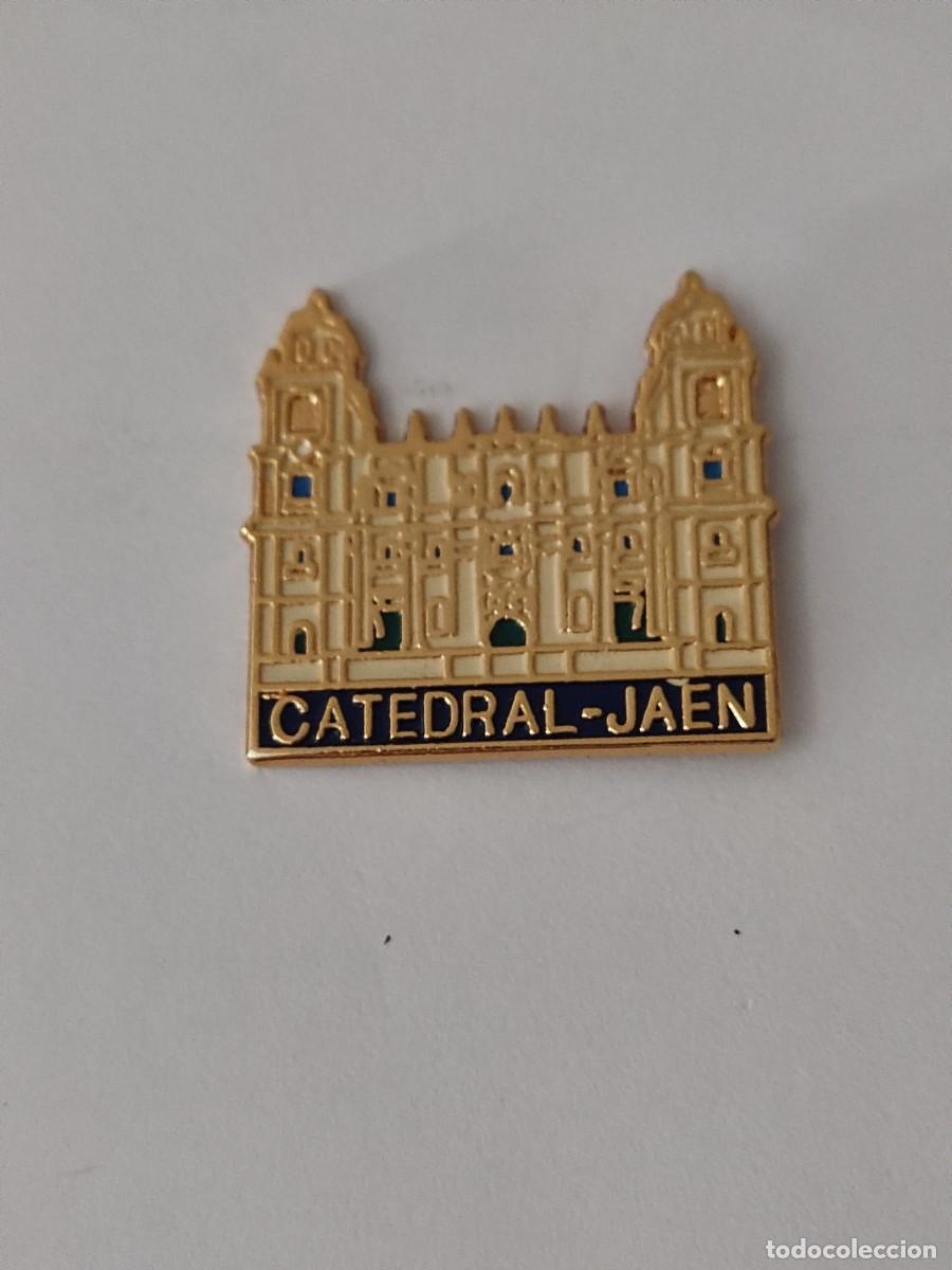Pins de colecci&oacute;n: PIN DE LA CATEDRAL DE JAEN - Foto 1