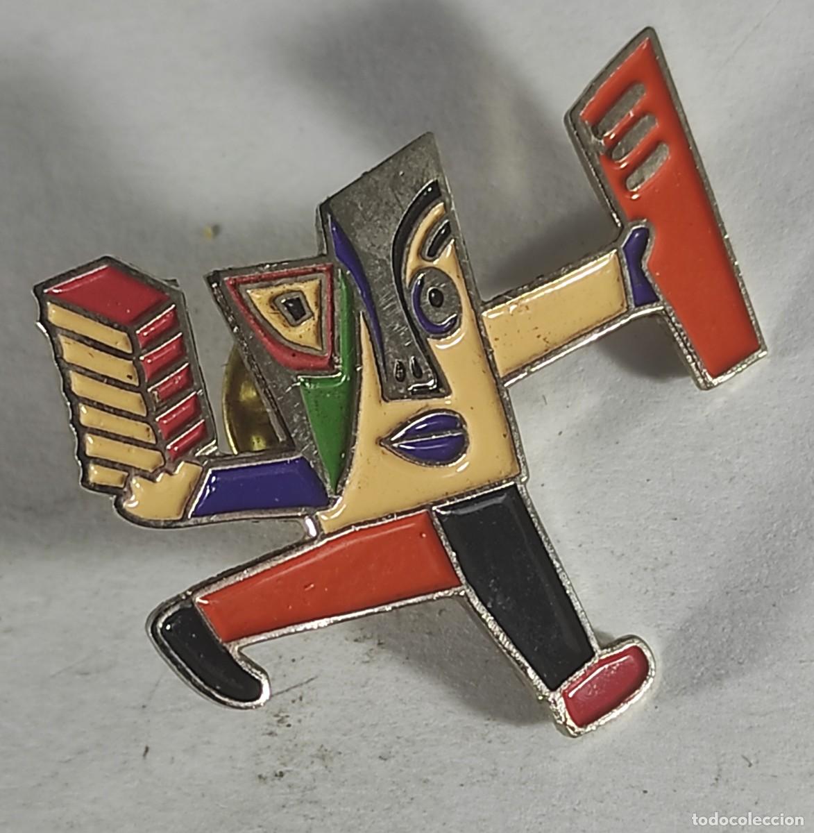 Pins de colecci&oacute;n: ANTIGUO PIN , MARISCAL, C&Iacute;RCULO LECTORES, VER FOTOS