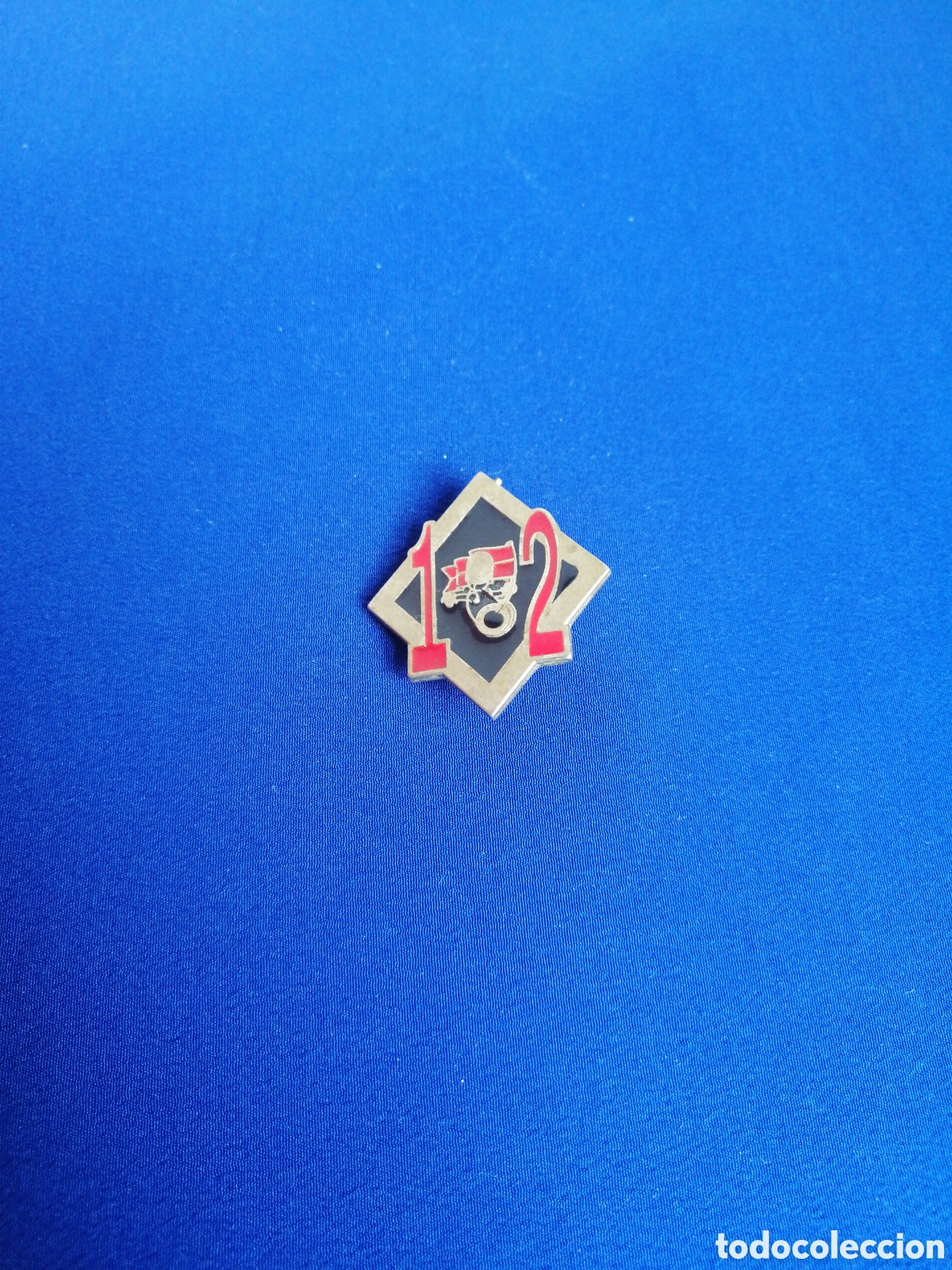 Pin's de collection: DISCOTECA CHOCOLATE 12 ANIVERSARIO RUTA DEL BACALAO MOVIDA VALENCIANA INSIGNIA DE ALFILER ANTIGUA