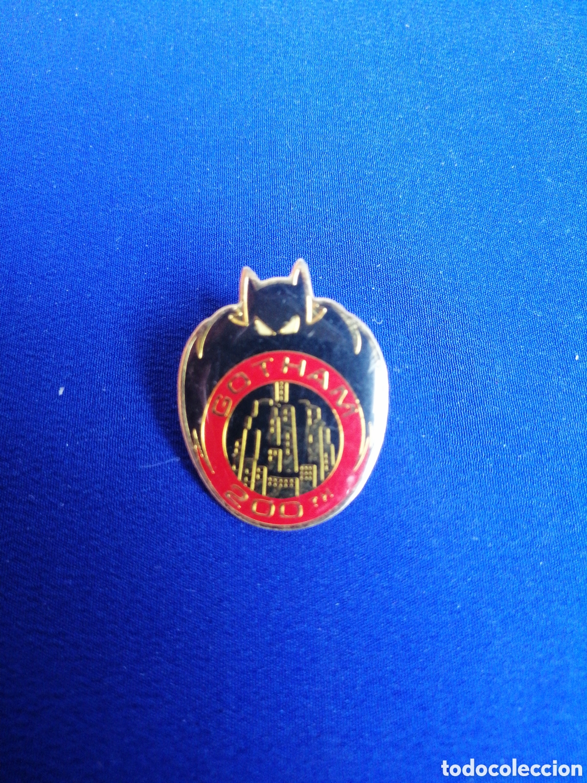 Pins de colecci&oacute;n: BATMAN GOTHAM 200 PIN - Foto 1