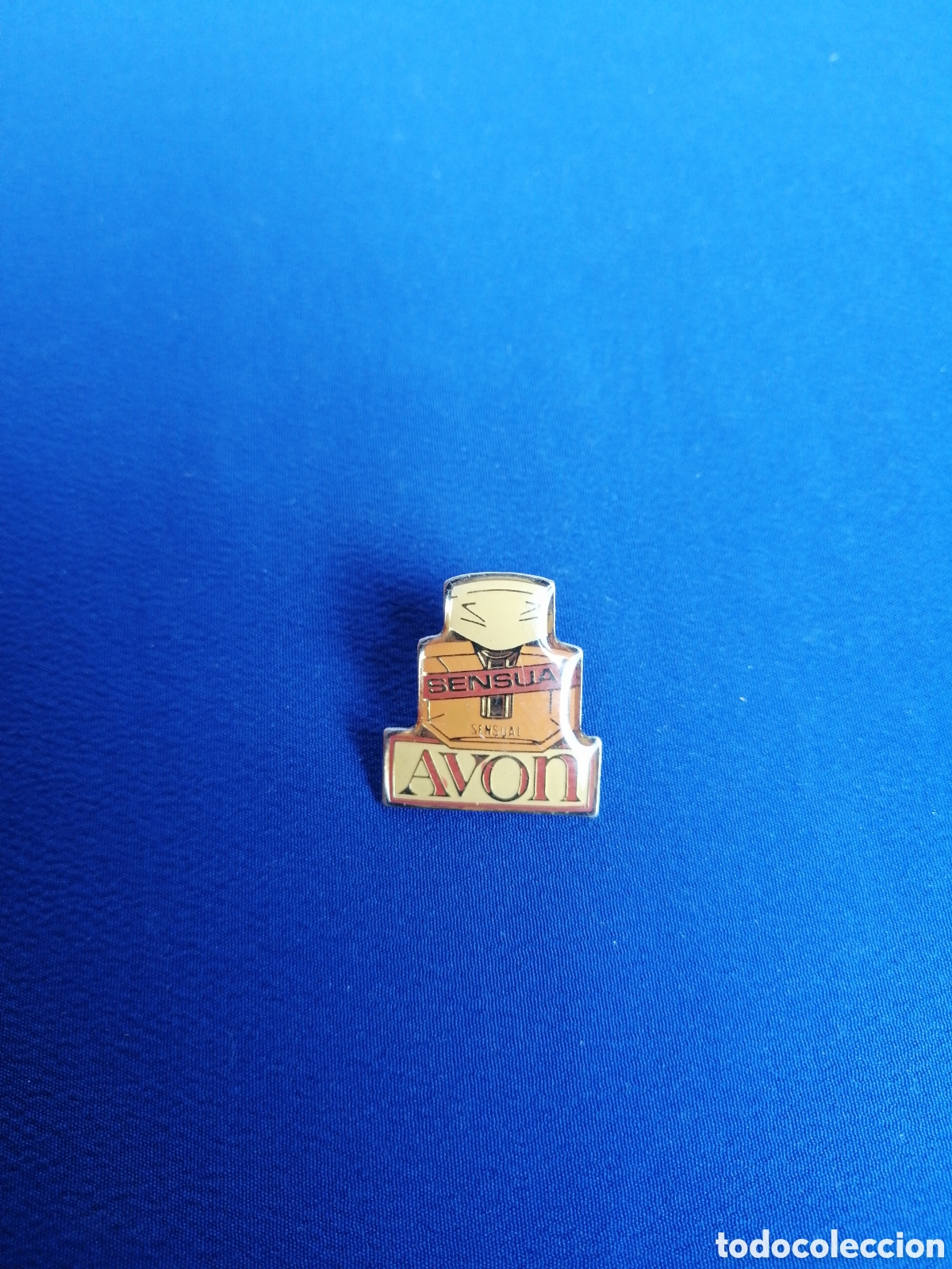 Pins de colecci&oacute;n: AVON SESUAL PERFUME PIN - Foto 1