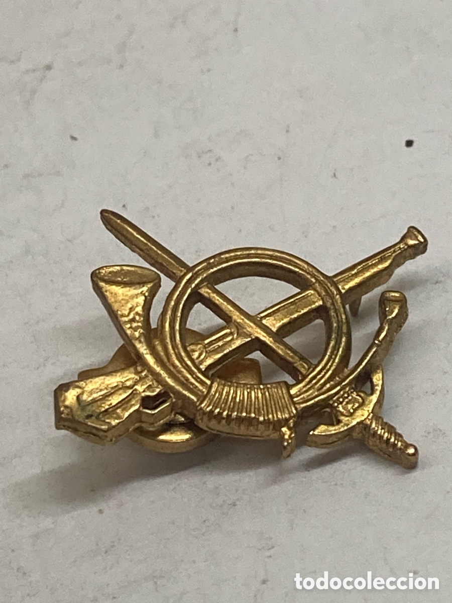 Pins de colecci&oacute;n: Antiguo emblema de cuello, INFANTER&Iacute;A. Guarnicioner&iacute;a militar a&ntilde;os 70 /PIN19