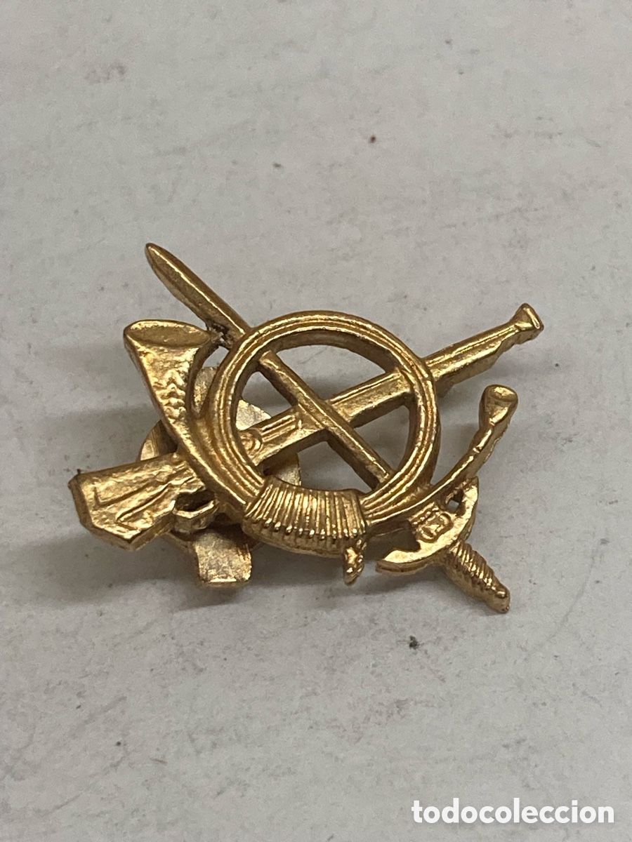 Pins de colecci&oacute;n: Antiguo emblema de cuello, INFANTER&Iacute;A. Guarnicioner&iacute;a militar a&ntilde;os 70 /PIN20