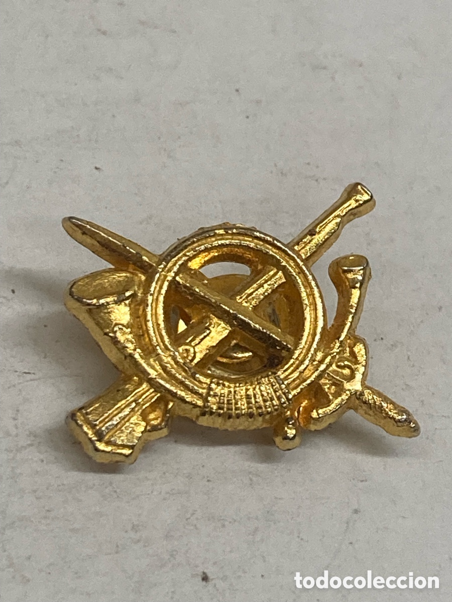 Pins de colecci&oacute;n: Antiguo emblema de cuello, INFANTER&Iacute;A. Guarnicioner&iacute;a militar a&ntilde;os 70 /PIN20