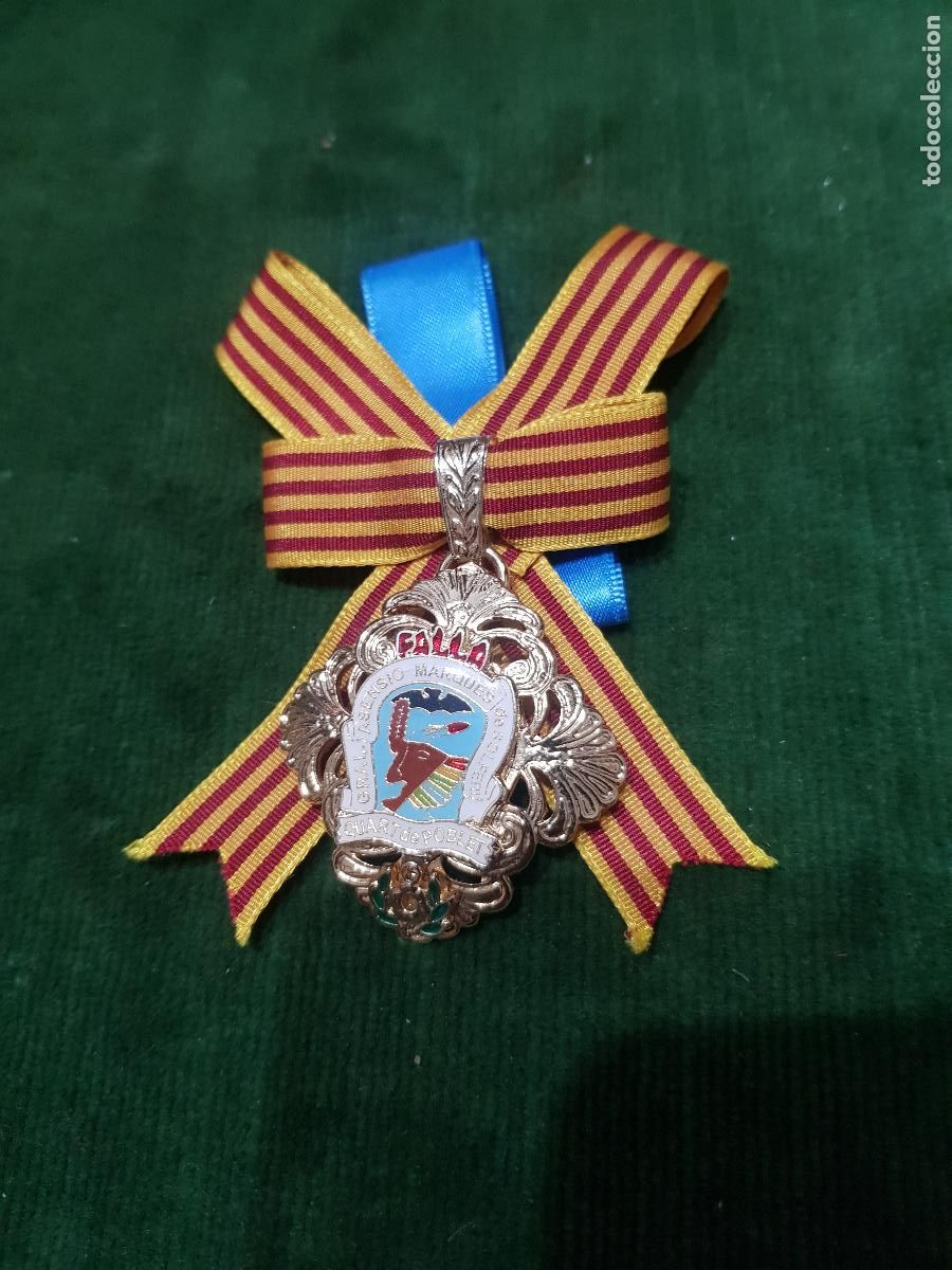 Pin's de collection: GRAL. ASENSIO MARQUES DE SOLERI QUART DE POBLET (VALENCIA)