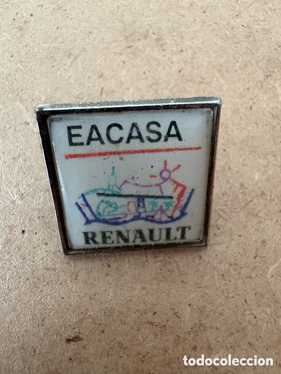 Pins de colecci&oacute;n: Raro pin Eacasa Renault (A15) - Foto 1