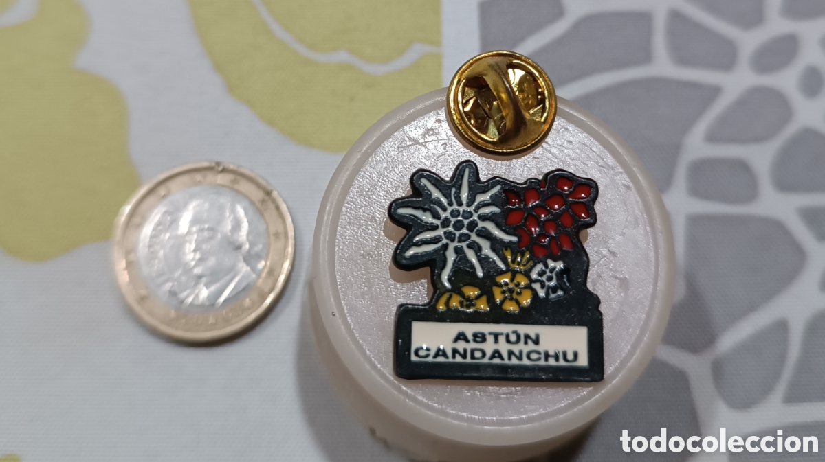 Pins de colecci&oacute;n: PIN AST&Uacute;N CANDANCHU Estaci&oacute;n de Esqu&iacute; Huesca, Arag&oacute;n, met&aacute;lico esmaltado.