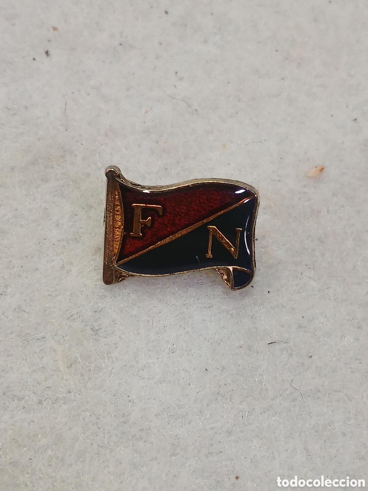 Collection pins: Pin Fuerza Nueva. (L127)