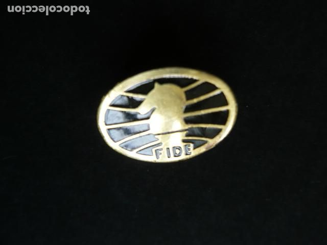 Pins de colecci&oacute;n: FIDE AJEDREZ PIN ESMALTADO - Foto 1