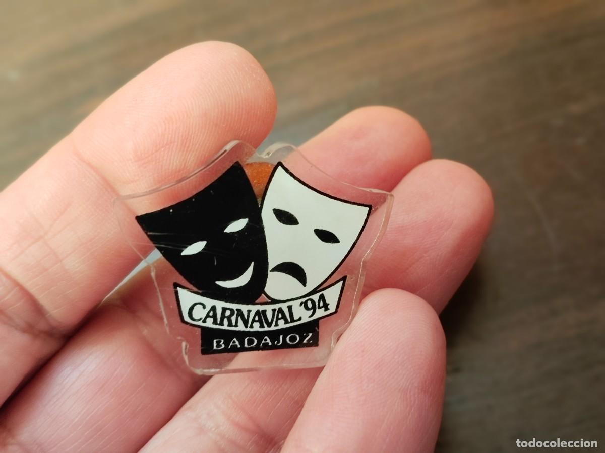 Pins de colecci&oacute;n: Pin Carnaval de Badajoz. A&ntilde;o 1994. - Foto 2