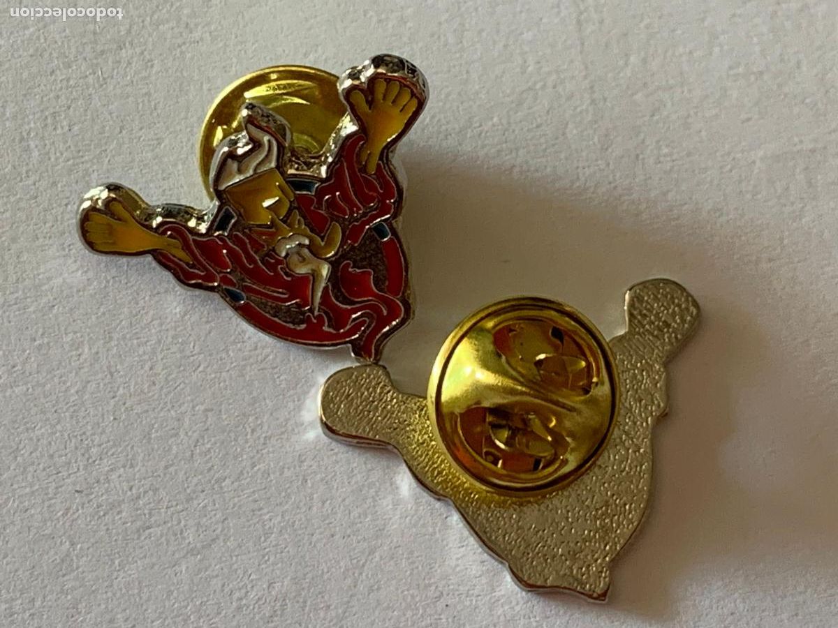 Pins de colecci&oacute;n: PIN DISCOTECA O MARCA DE ROPA EL BRUJO - Foto 2