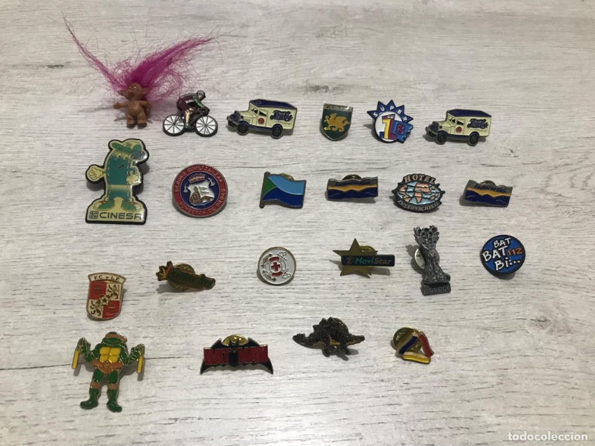 Pins de colecci&oacute;n: Lote de 22 pines variados - Foto 1