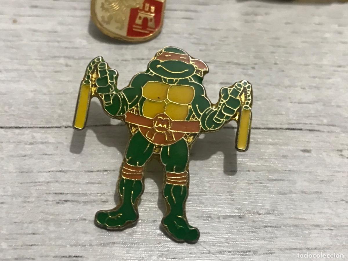 Pins de colecci&oacute;n: Lote de 22 pines variados - Foto 2