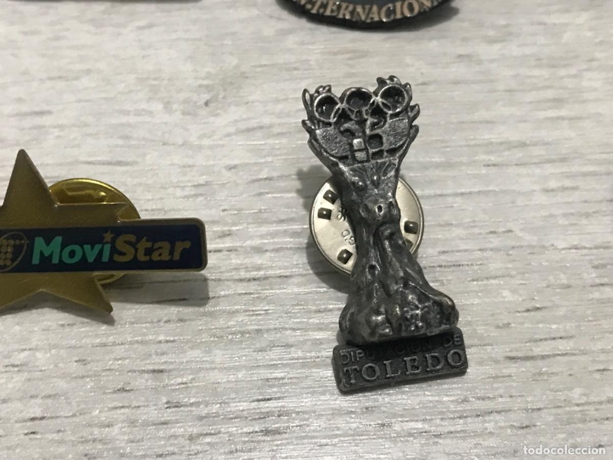 Pins de colecci&oacute;n: Lote de 22 pines variados - Foto 10