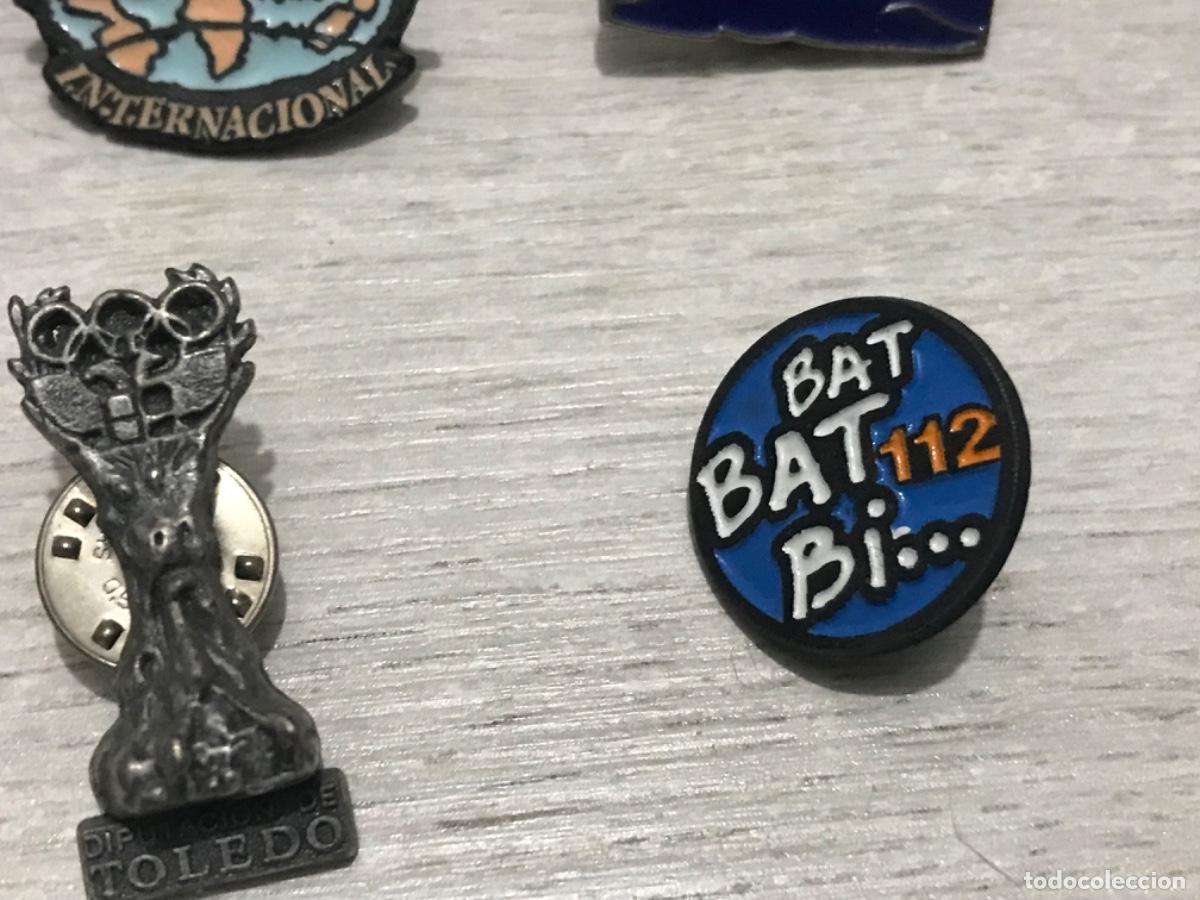 Pins de colecci&oacute;n: Lote de 22 pines variados - Foto 11