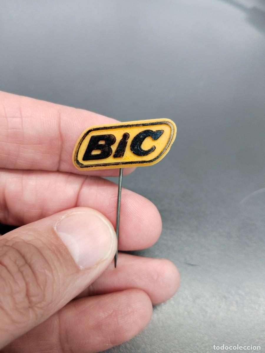 Pins de colecci&oacute;n: Antiguo alfiler de BIC. - Foto 1