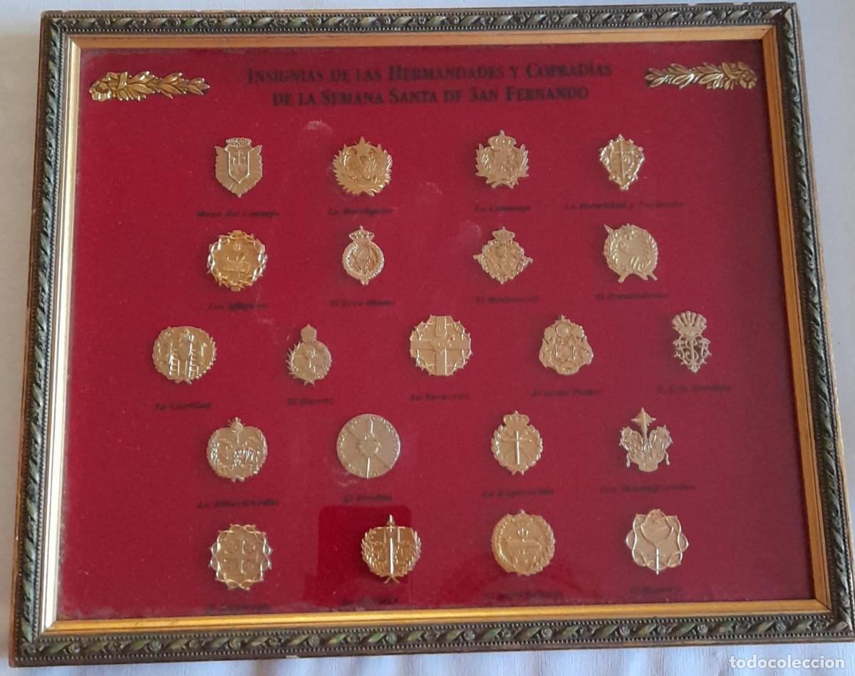 Pins de colecci&oacute;n: COLECCI&Oacute;N ENMARCADA DE INSIGNIAS DE LAS HERMANDADES Y COFRADIAS DE SEMANA SANTA EN SAN FERNANDO