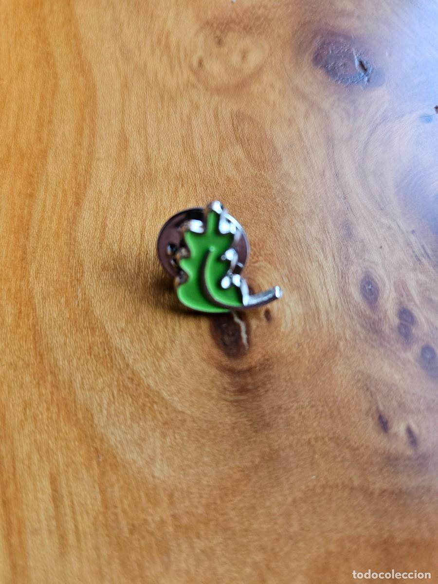 Pins de colecci&oacute;n: PIN DE UNA HOJA VERDE - Foto 1