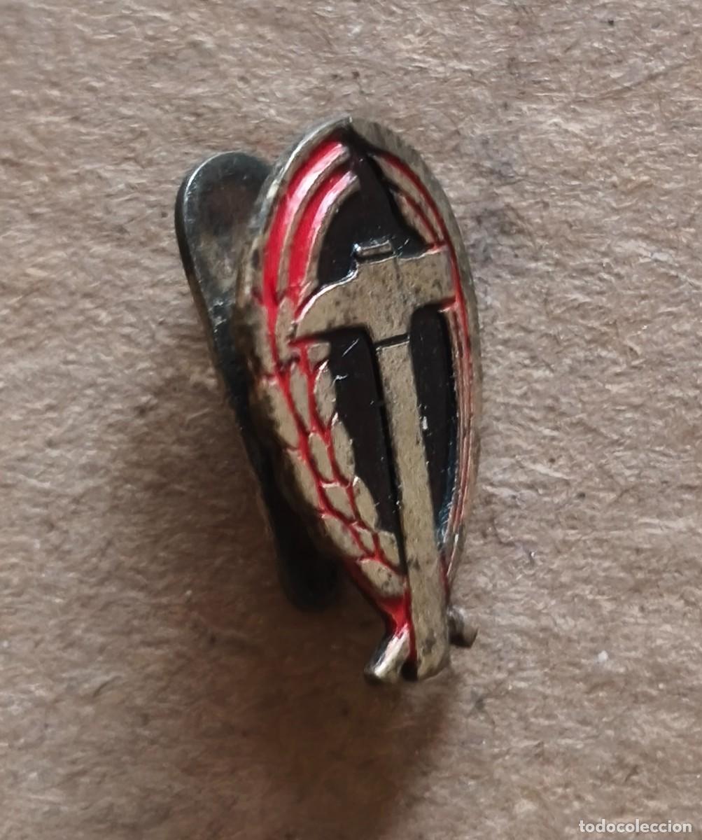 Pins de colecci&oacute;n: INSIGNIA OJAL SINDICATO VERTICAL A&Ntilde;OS 60