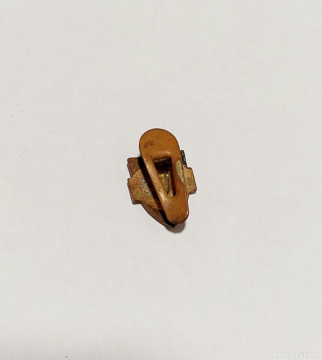 Pins de colecci&oacute;n: Antigua insignia esmaltada LB - Foto 2