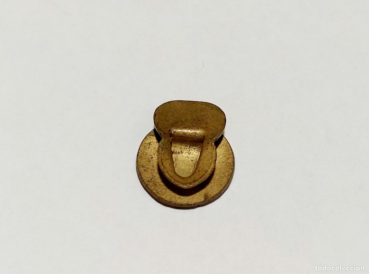 Pins de colecci&oacute;n: Antigua insignia de solapa - Foto 2