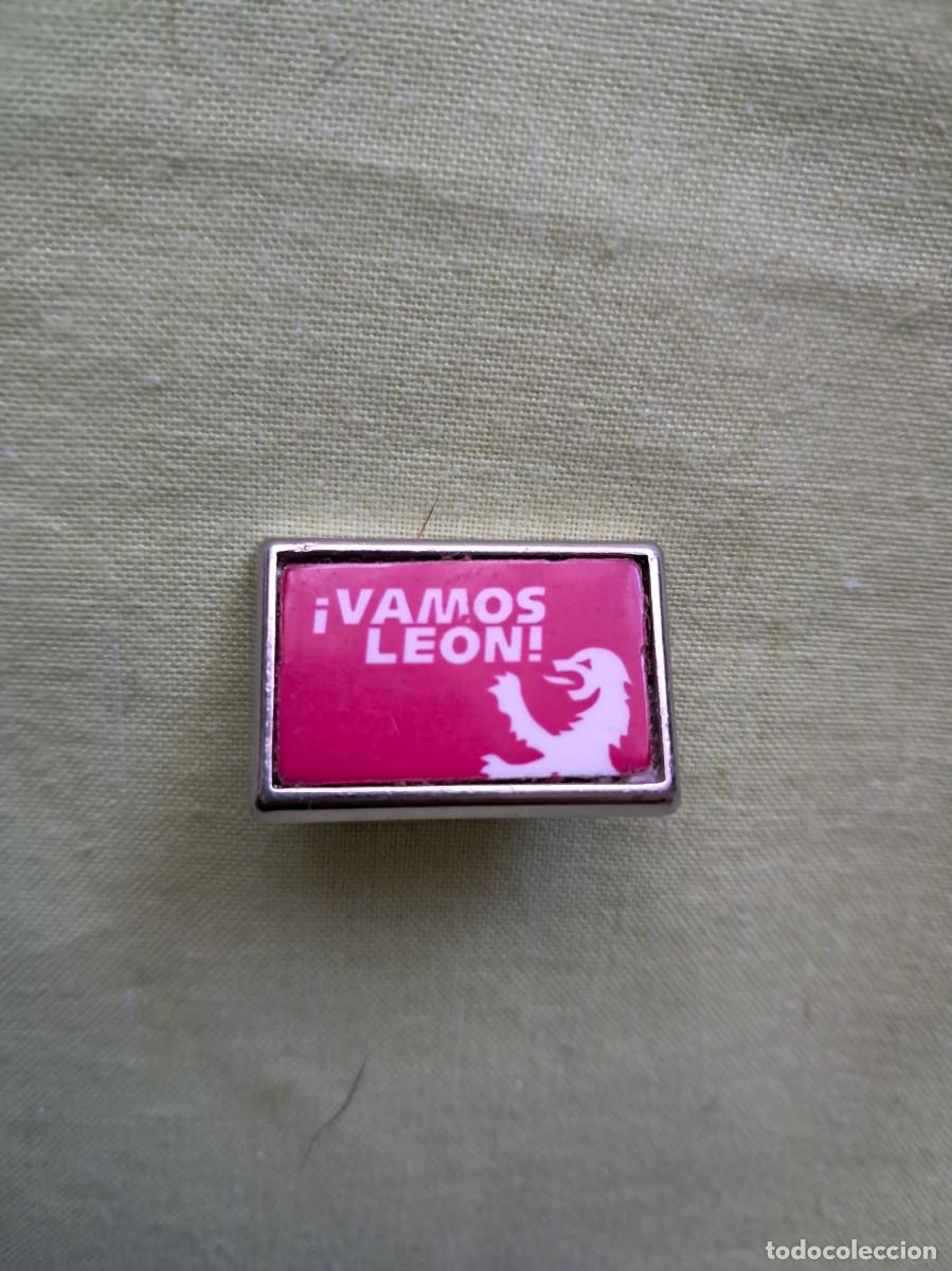 Pins de colecci&oacute;n: PIN CON LA LEYENDA &rdquo;&iexcl;VAMOS LE&Oacute;N!&rdquo; - Foto 1