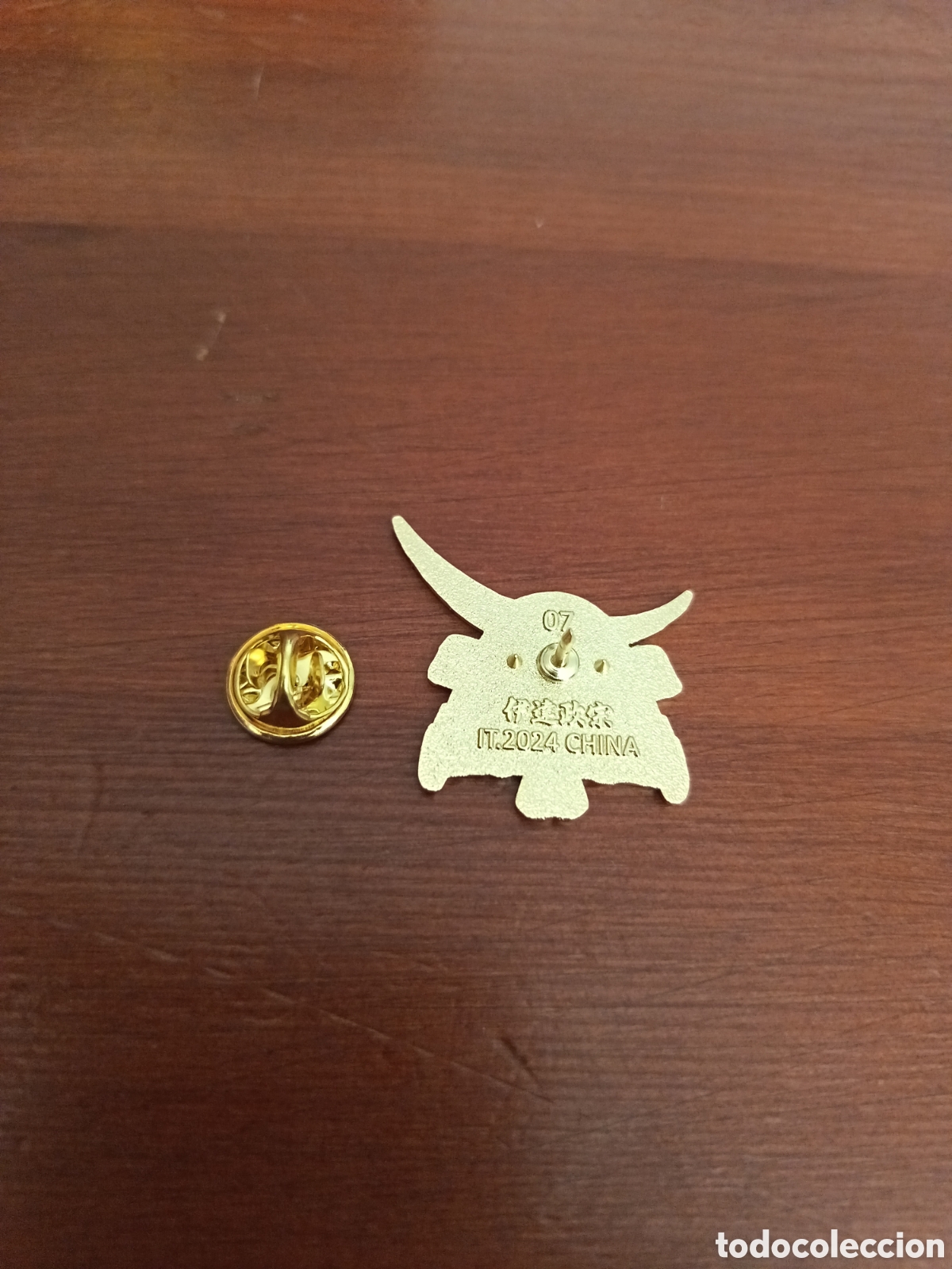 Pins de colecci&oacute;n: Pin Casco Samur&aacute;i Nuevo - Foto 3