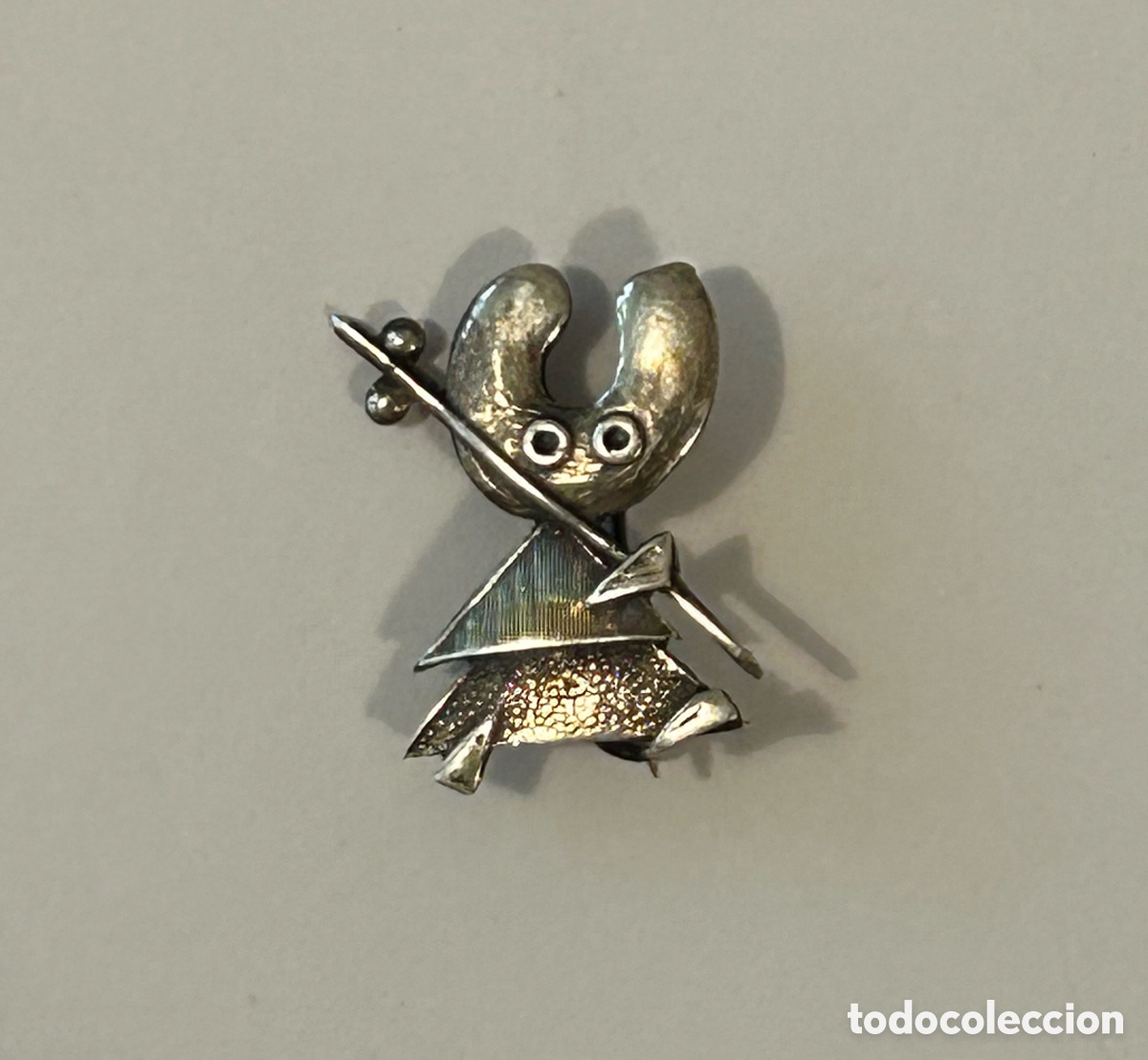Pins de colecci&oacute;n: PIN PELEGR&Iacute;N. PLATA. MASCOTA XACOBEO