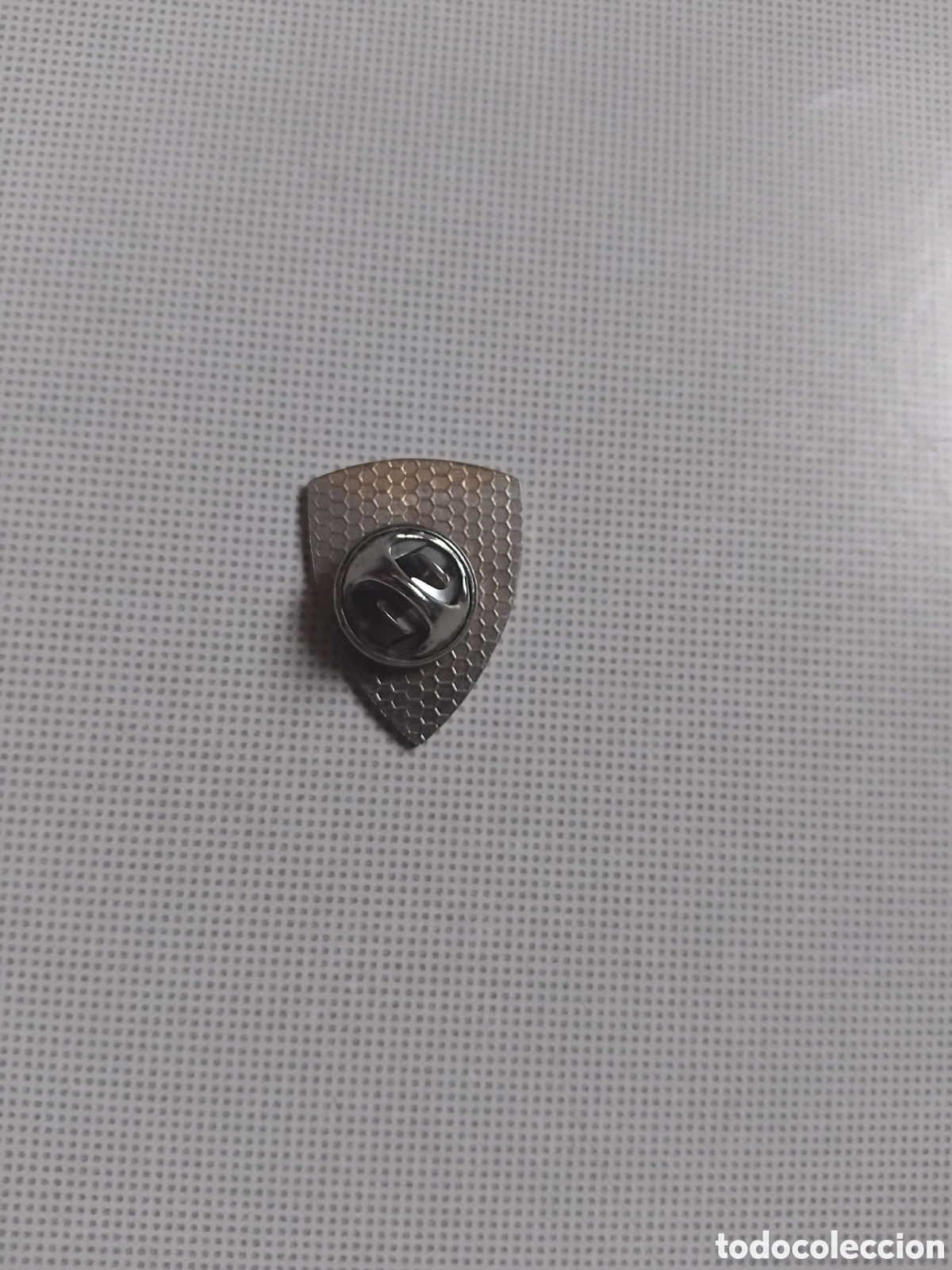 Pins de colecci&oacute;n: Pin del escudo del Logro&ntilde;es - Foto 3