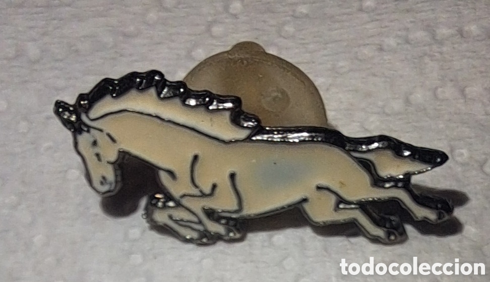 Pins de colecci&oacute;n: PIN CABALLO AL GALOPE - Foto 1
