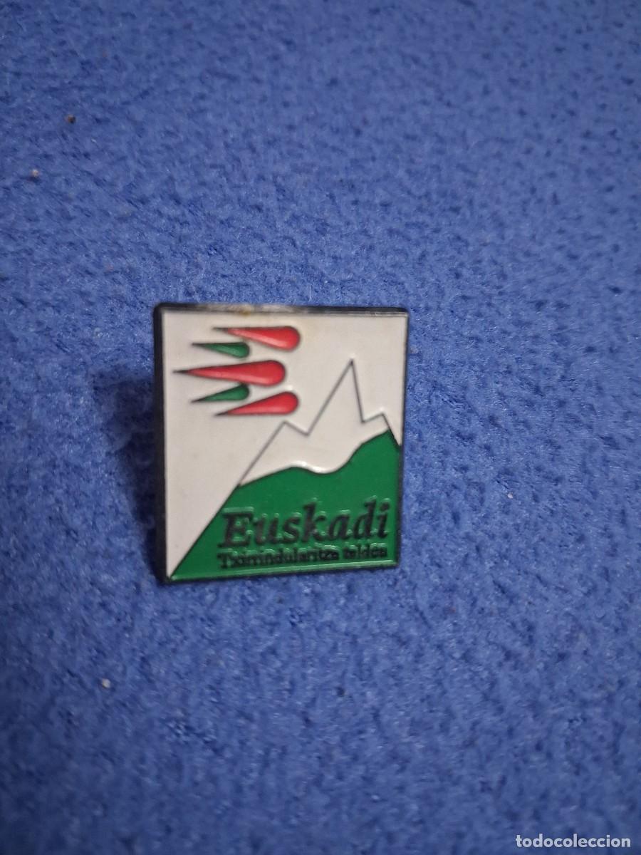 Pins de colecci&oacute;n: 2 PINS EUSKATEL EUSKADI ORIGINALES A&Ntilde;OS 90. - Foto 3