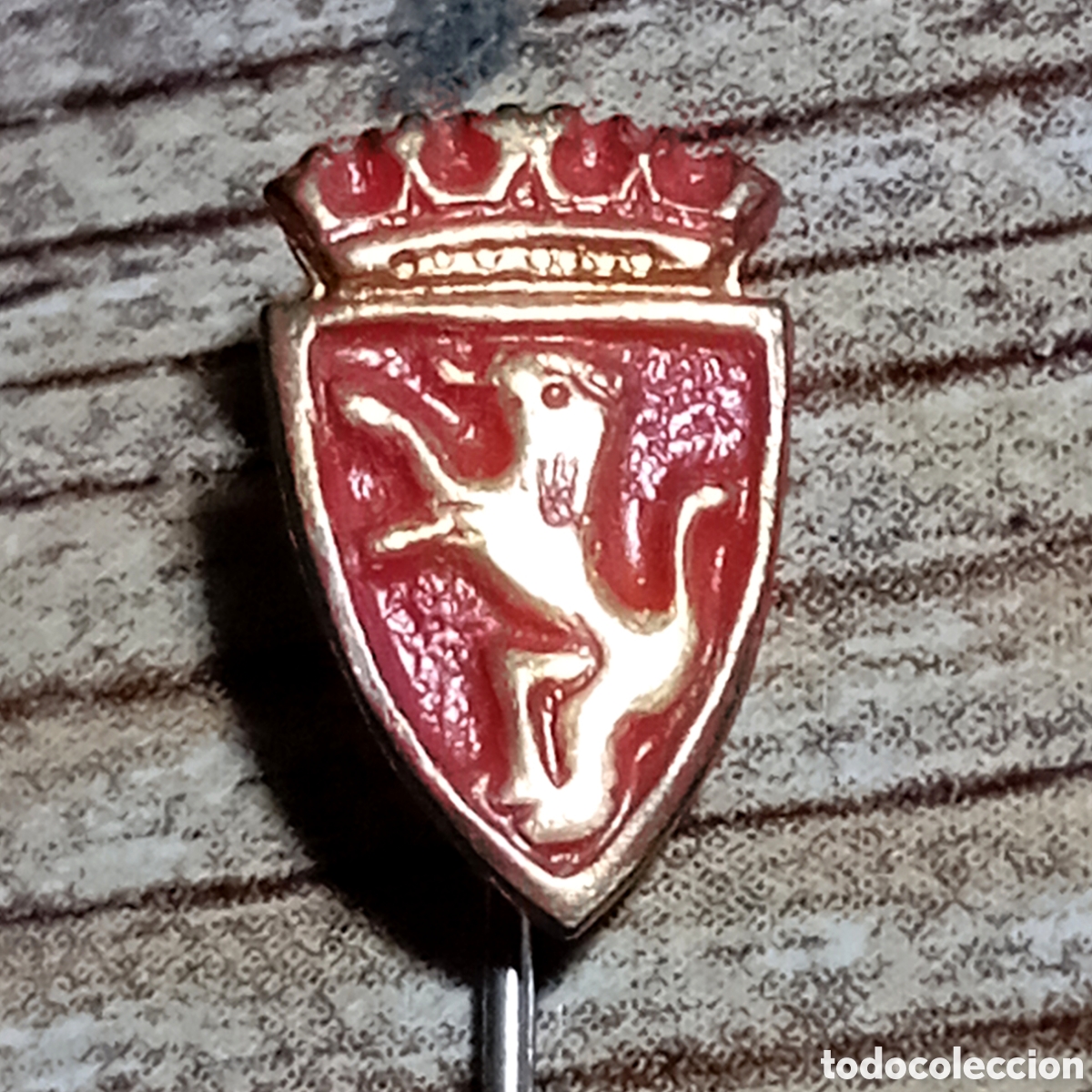 Pins de colecci&oacute;n: INSIGNIA ARTESANAL REAL ZARAGOZA MIN&Uacute;SCULA ALFILER PIN ESCUDO CLUB DE F&Uacute;TBOL A&Ntilde;OS 60 TAMA&Ntilde;O 6x8 MM