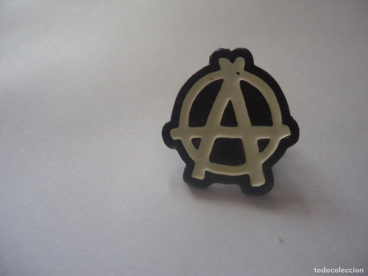 Pin's de collection: PIN SIMBOLOGIA ANARQUISTA