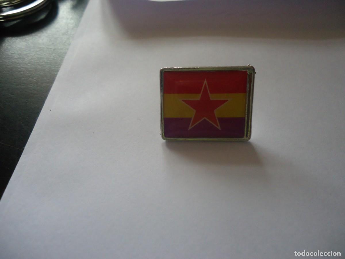 Pin's de collection: PIN REPUBLICANO ESTRELLA
