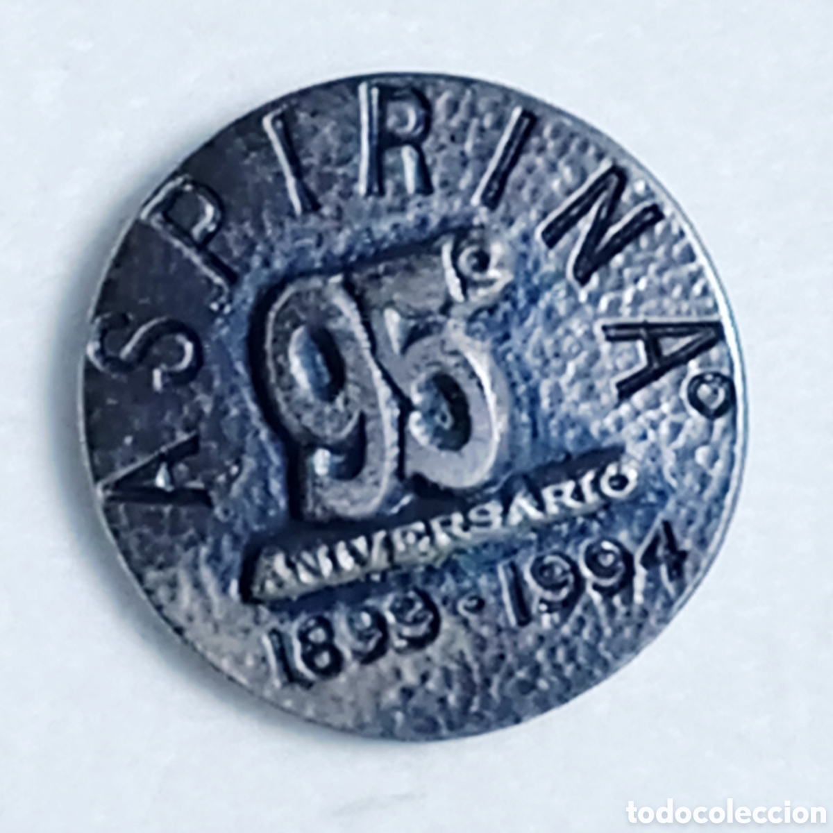 Pin's de collection: PIN ASPIRINA BAYER 95 ANIVERSARIO MEDICINA 1899-1994 EN SU CAJITA ORIGINAL LABORATORIO FARMACIA
