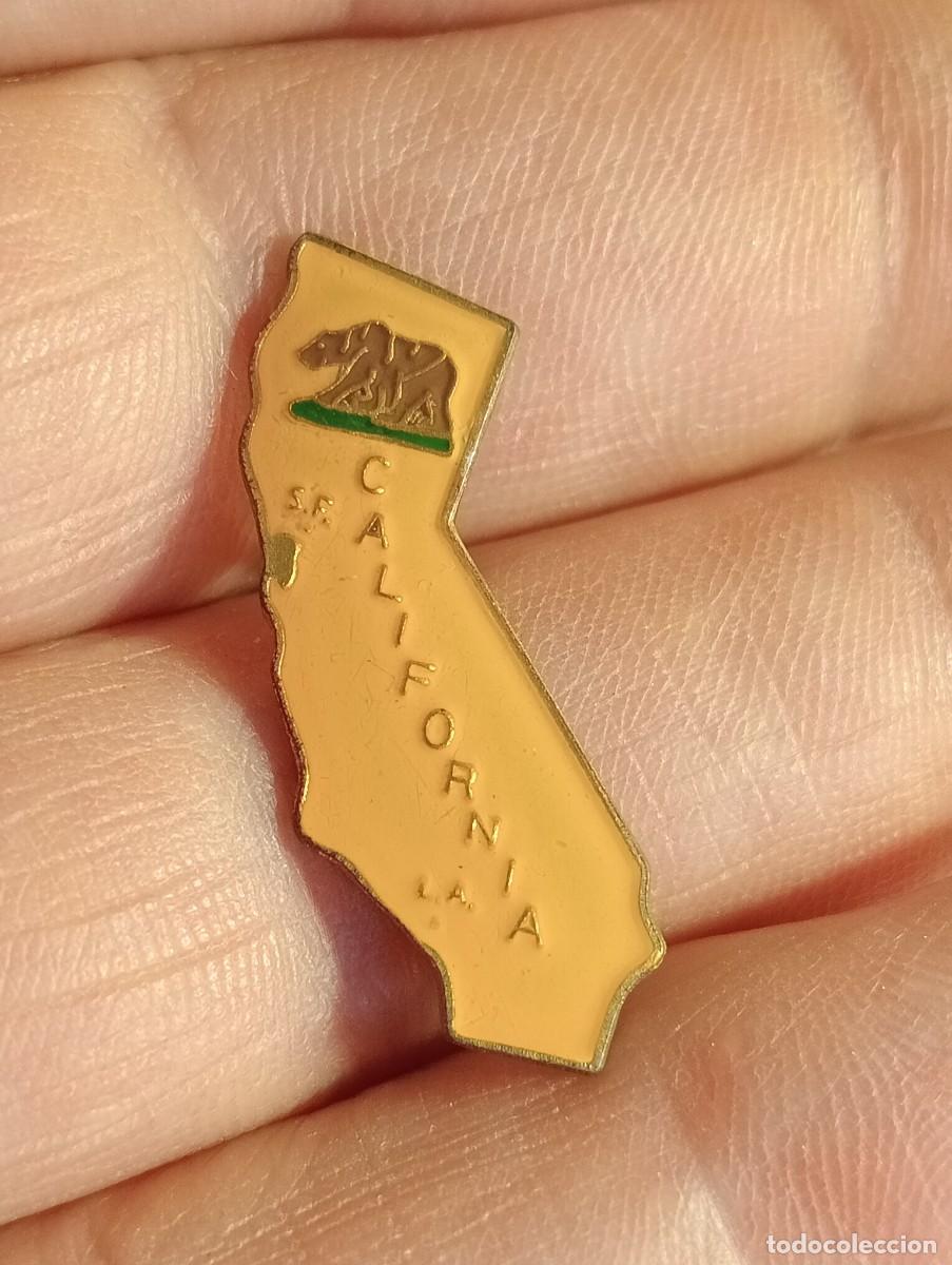 Pin's de collection: PINS CALIFORNIA USA ESTADOS UNIDOS AMERICA MAPA ,TEMA TURISMO LUGARES PAISES INSIGNIA PIN