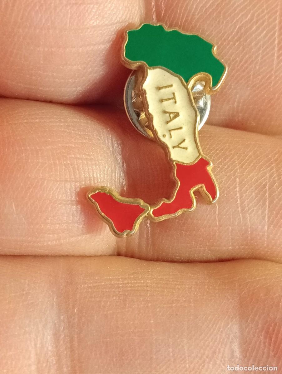 Pin's de collection: PINS ITALIA MAPA BOTA ,TEMA TURISMO LUGARES PAISES INSIGNIA PIN