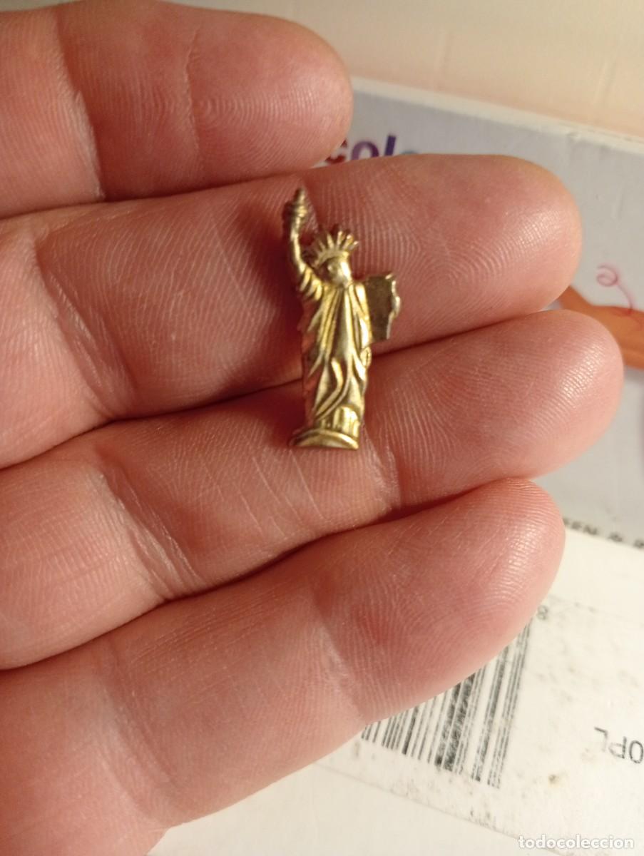 Pin's de collection: PINS ESTATUA LIBERTAD USA ESTADOS UNIDOS AM&Eacute;RICA ,TEMA TURISMO LUGARES PAISES INSIGNIA PIN