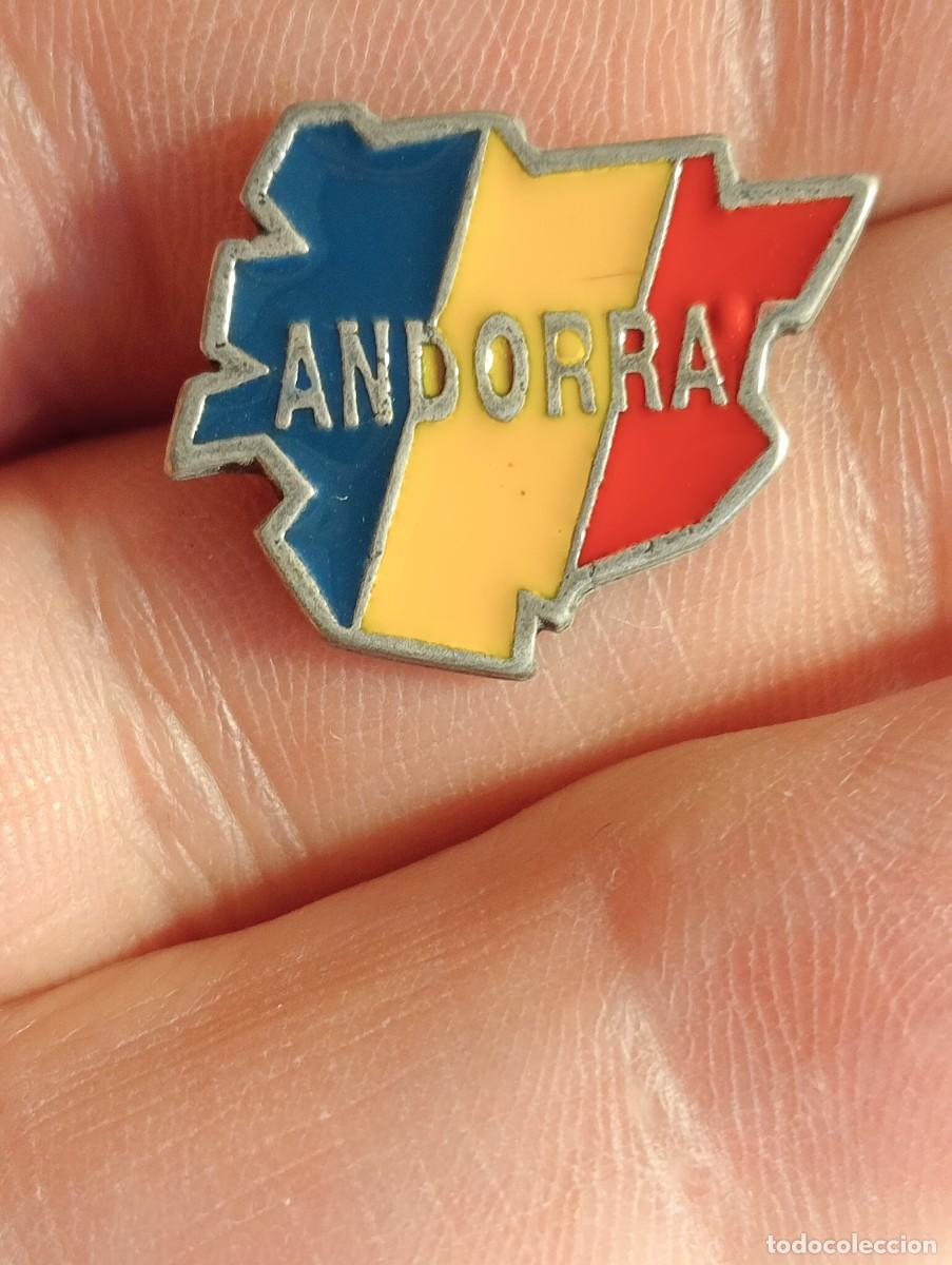 Pin's de collection: PINS ANDORRA MAPA ,TEMA TURISMO LUGARES PAISES INSIGNIA PIN