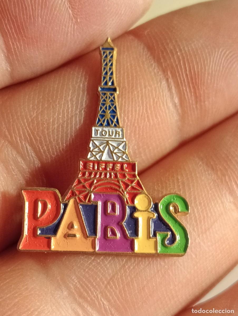 Pin's de collection: PINS PARIS FRANCIA TORRE EIFFEL ,TEMA TURISMO LUGARES PAISES INSIGNIA PIN