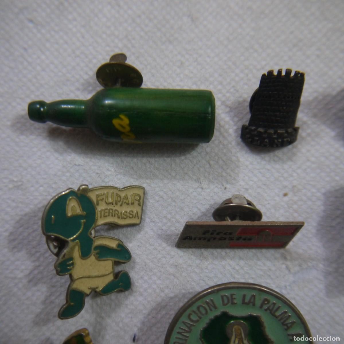Pins de colecci&oacute;n: LOTE DE 39 PINS VARIADOS - Foto 2