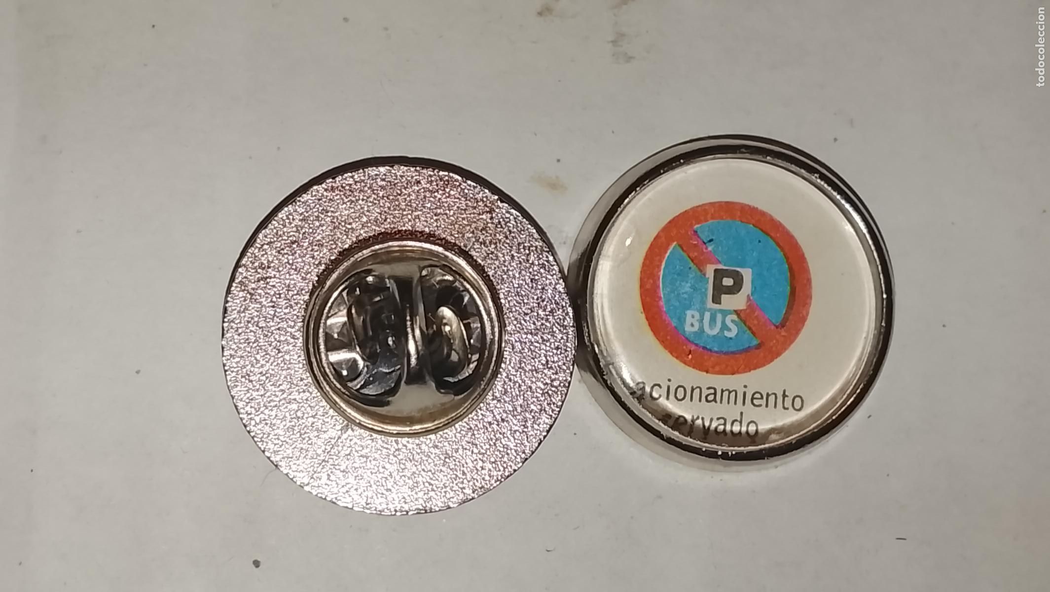 Pins de cole&ccedil;&atilde;o: pin redondo metal - SE&Ntilde;AL DE TRAFICO AUTOESCUELA COCHES MOTO CIRCULACION CARNET DE CONDUCIR VEHICULO