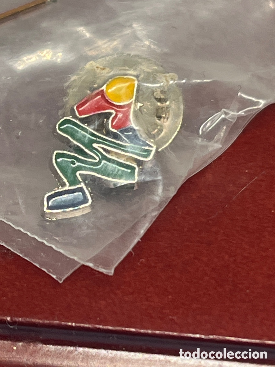 Pins de colecci&oacute;n: Pin ( a identificar) nuevo - Foto 1