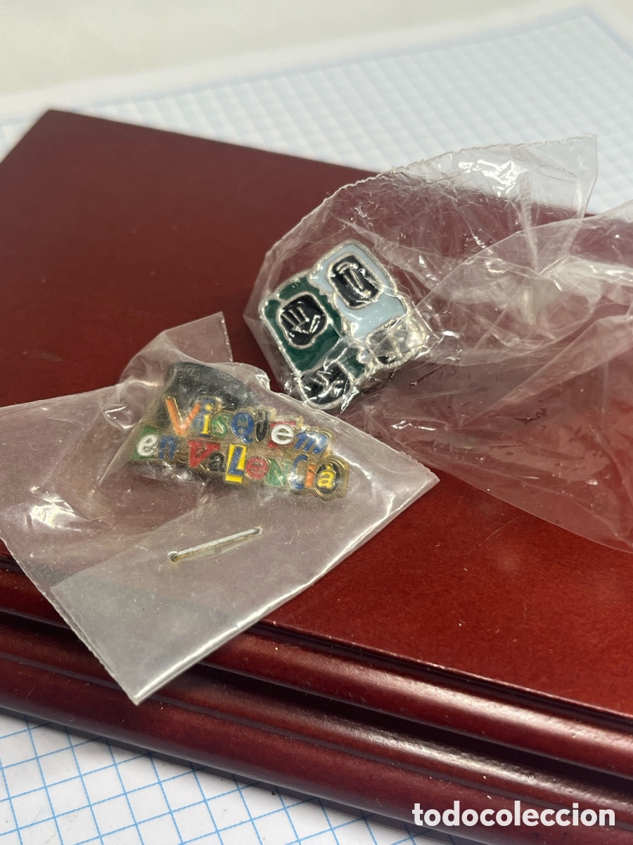 Pins de colecci&oacute;n: 2 PIN VALENCIA Y A IDENTIFICAR - Foto 1