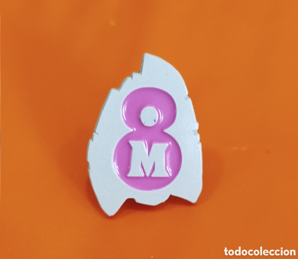 Collection pins: Pin 8M &rdquo;d&iacute;a de la mujer&rdquo; Vitoria