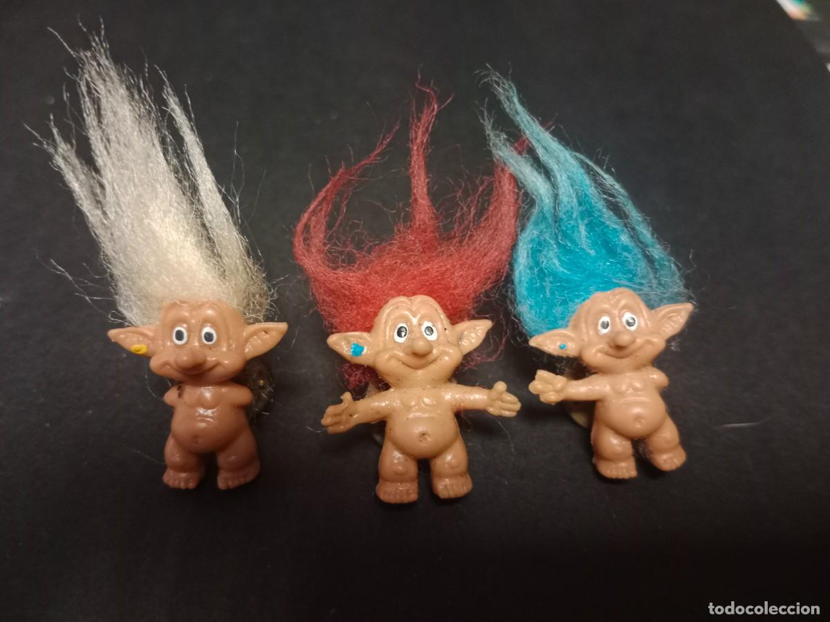Pins de colecci&oacute;n: 3 GRACIOSOS Y RAROS PIN DE TROLL CON PELO AZUL , BLANCO Y ROJO - MINILAND