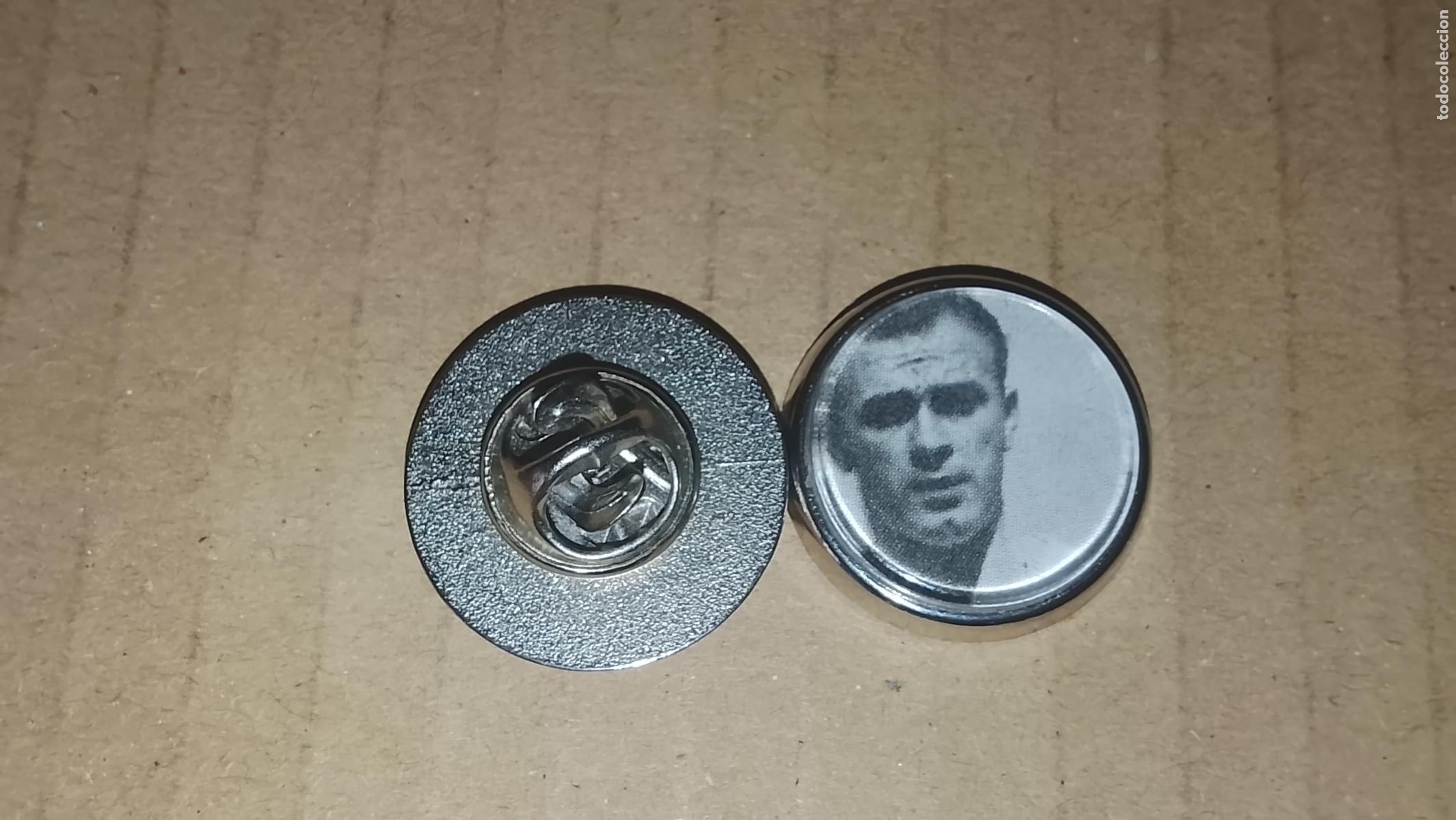 Pins de colecci&oacute;n: pin redondo metal - ( arte upcycling ) - futbol jugador di stefano