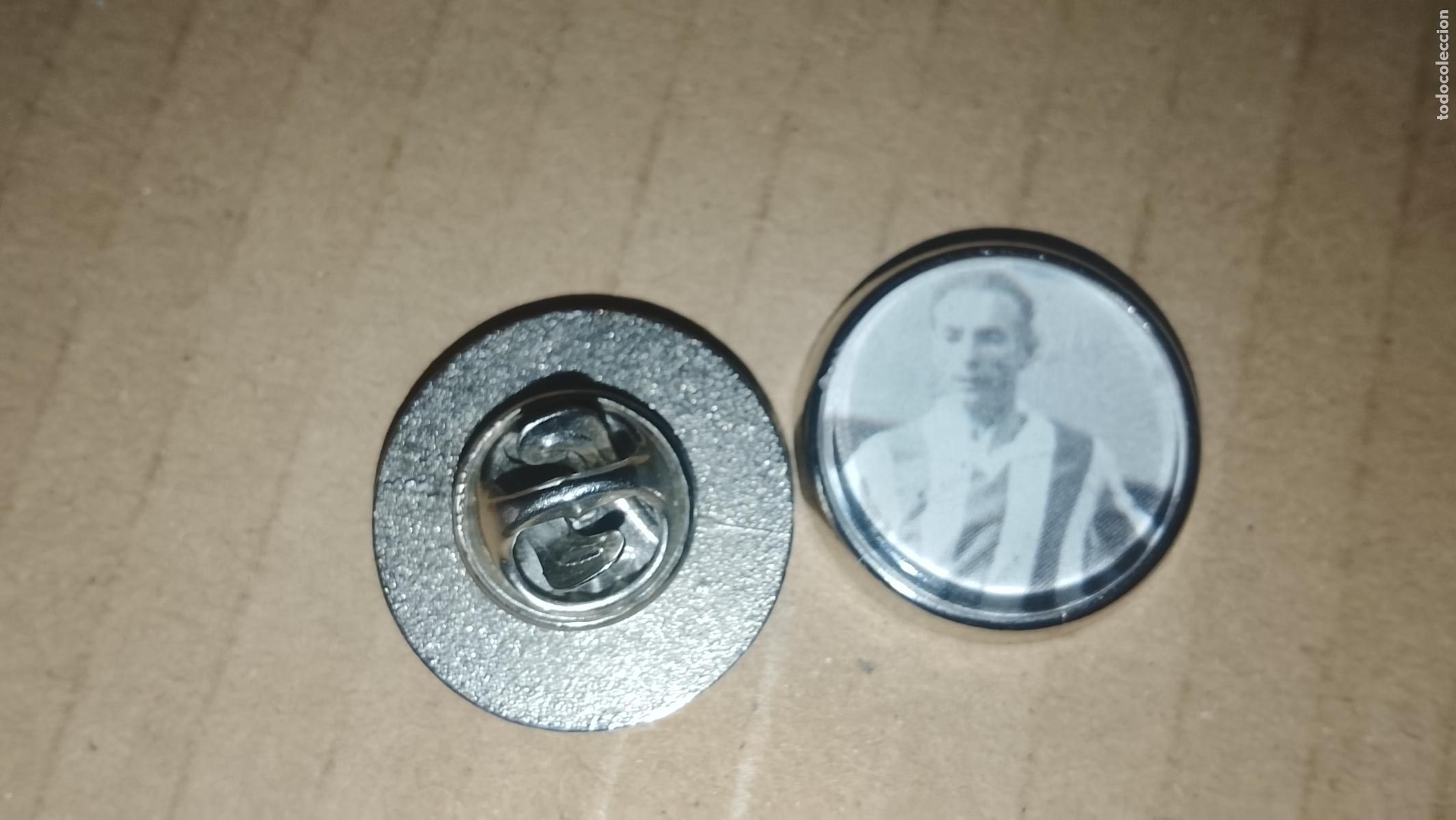 Pins de colecci&oacute;n: pin redondo metal - ( arte upcycling ) - deportes futbol balon de oro britanico stanley matthews