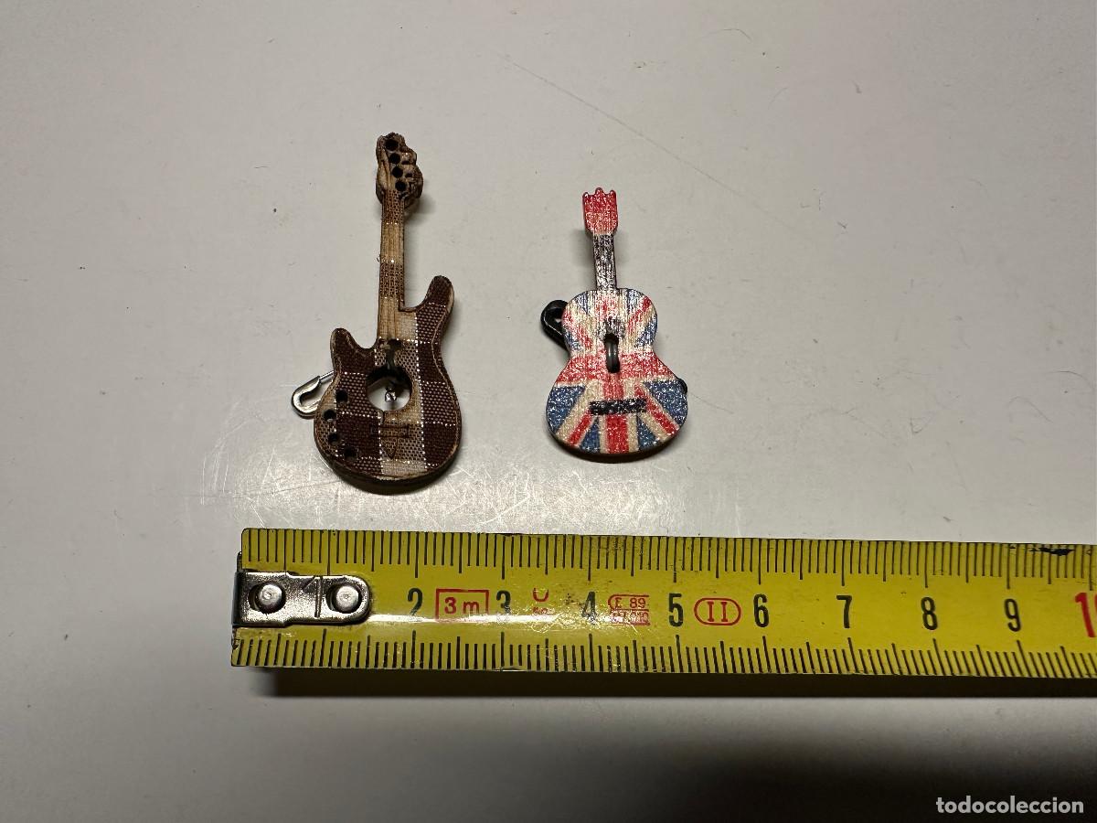 Pins de colecci&oacute;n: 2 PINS, INSIGNIA GUITARRAS - Foto 1